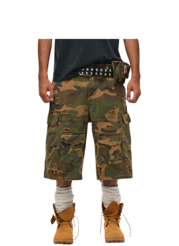DISTRESSED CAMO CARGO JORTS